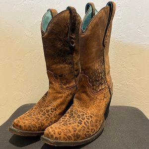 Women’s cheetah print corral western boots